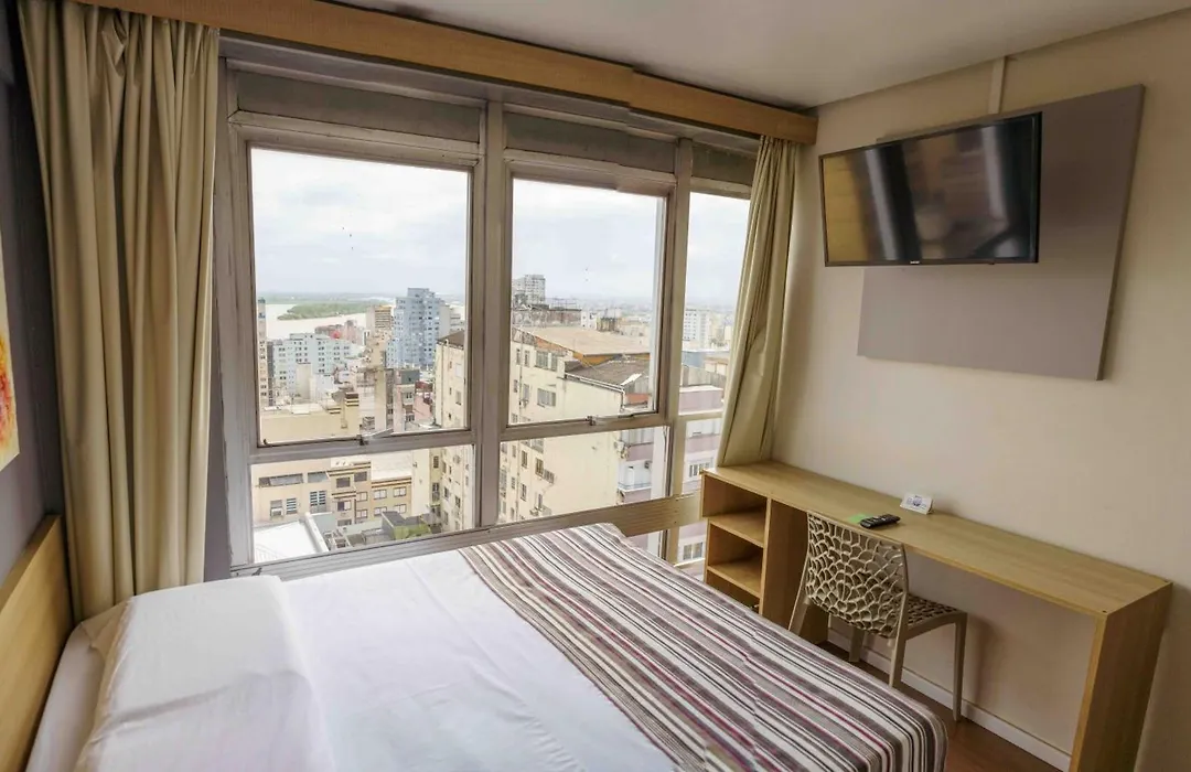 Hotel Dan Inn Express Porto Alegre -Fácil acesso ao Jockey Club - Show do Guns n Roses-1